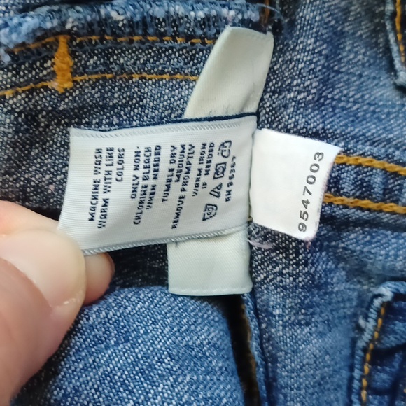 Oshkosh embroidered overall jeaj jumper. Girls 5t. Floral - Picture 6 of 6